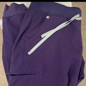 Purple shadow Zamora jogger figs. PXL